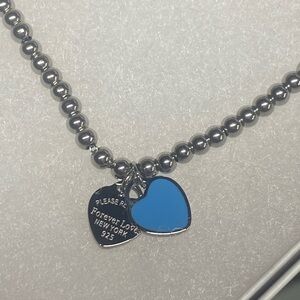 Blue Heart Silver Bracelet with Elegant Design